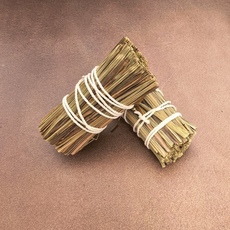 Natural sun-dried lemongrass bundles—aromatic, purifying, and fresh with citrusy, herbal notes. - Image 3
