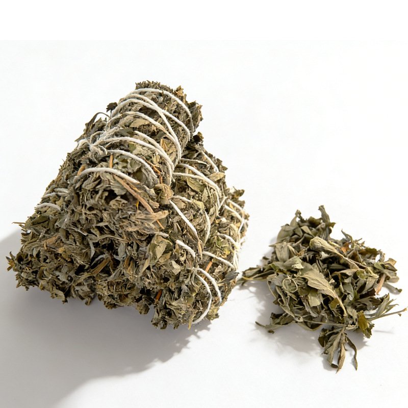 Mugwort Smudge Stick (3-Year Aged): Gentle, natural botanical aroma; soothes, purifies, and protects; ideal for space cleansing.